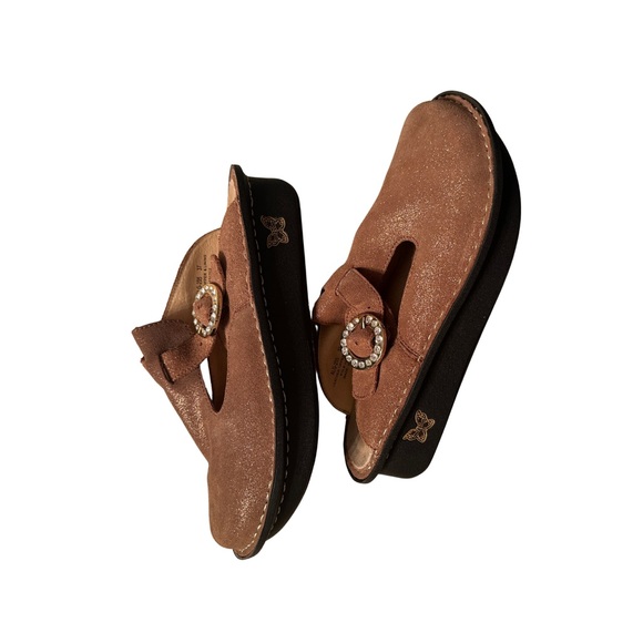 Tan Suede Leather With Gold Metallic Finish Clog - Picture 5 of 5